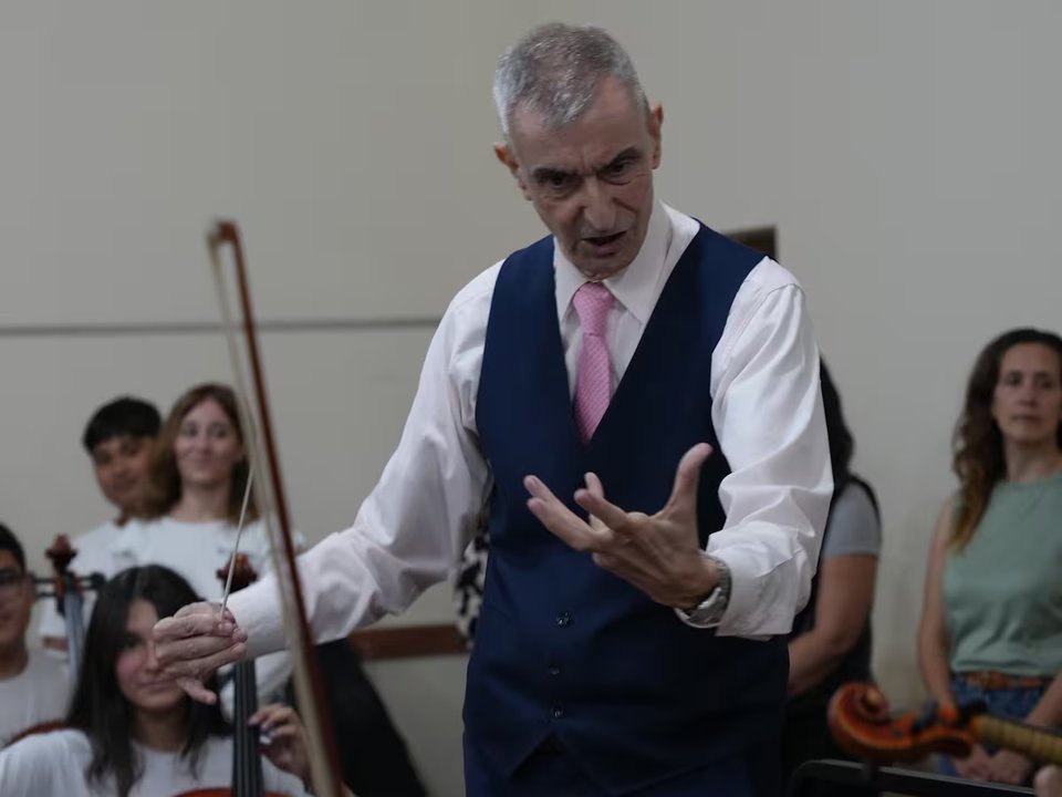 Concierto solidario de Nelson Castro para jóvenes músicos que viajarán a Francia