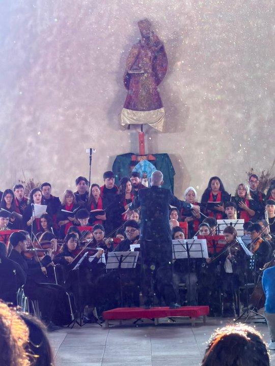 El emotivo concierto solidario de Nelson Castro en Canning para apoyar a jóvenes músicos