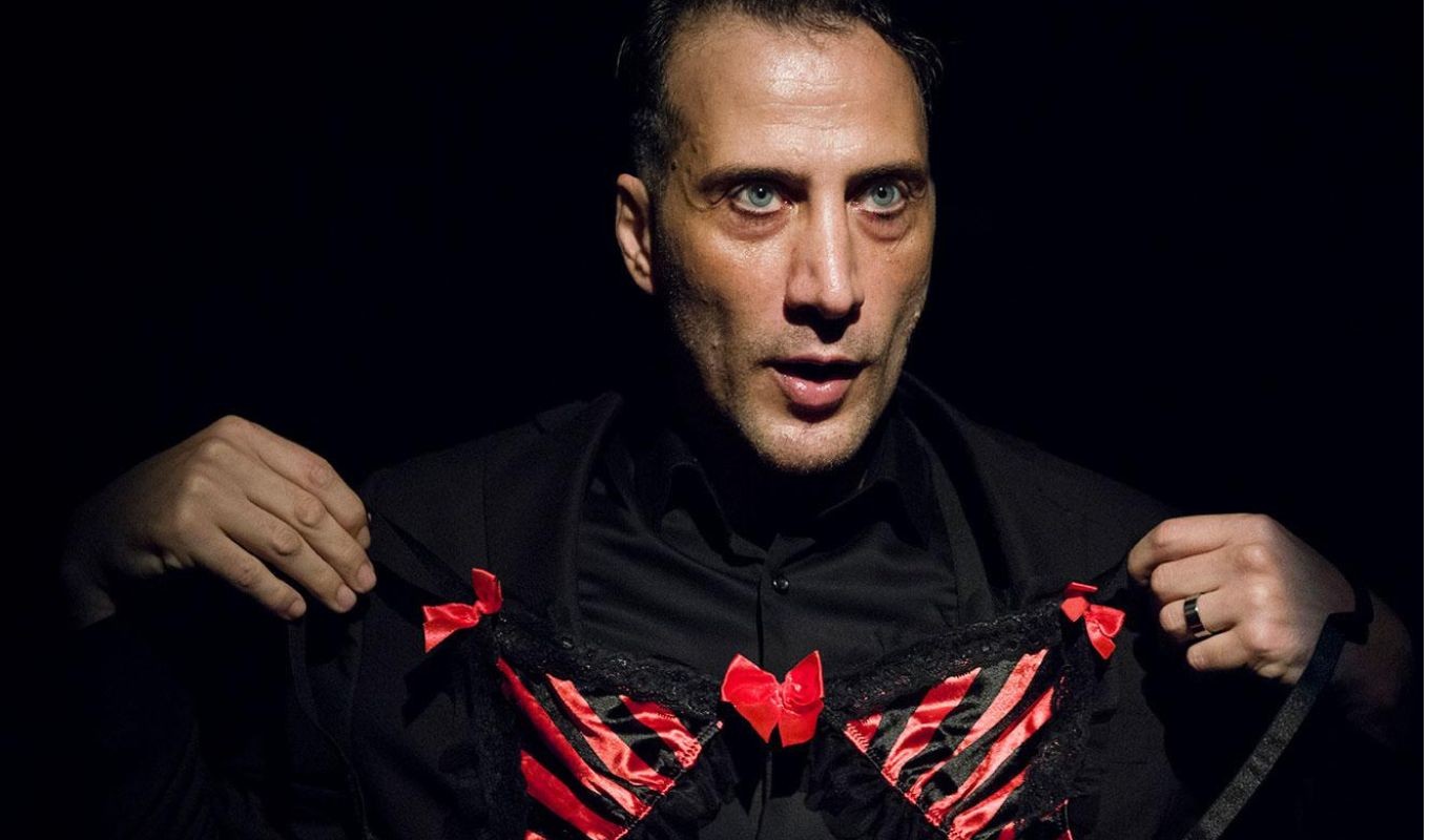Luciano Cáceres llega a Córdoba a presentar “Paraíso”, una obra que cuestiona certezas masculinas