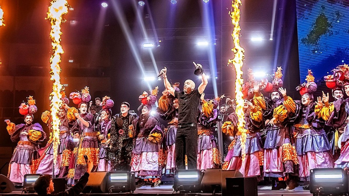 La Konga llegó a Uruguay y “Universo Paralelo” sonó al ritmo de la murga