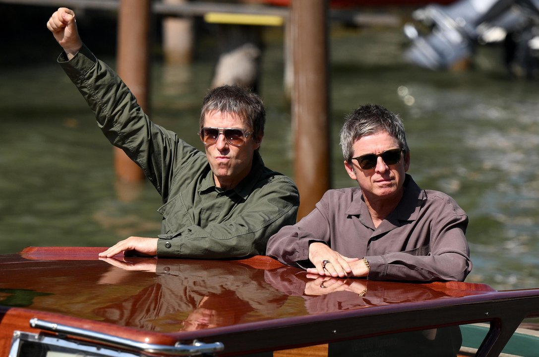 Oasis regresa con un documental que celebra su reconciliación y conexión con los fans