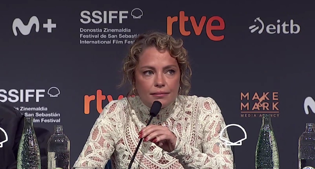 Dolores Fonzi criticó el desfinanciamiento cultural del Gobierno de Milei en San Sebastián
