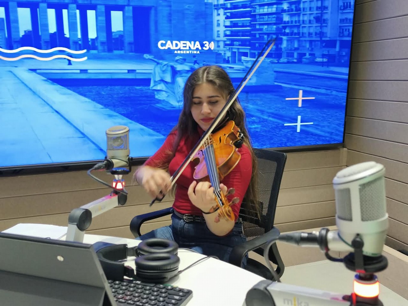 Malena Garnica, la joven violinista que vuelve a sus raíces y debuta como solista en Cosquín