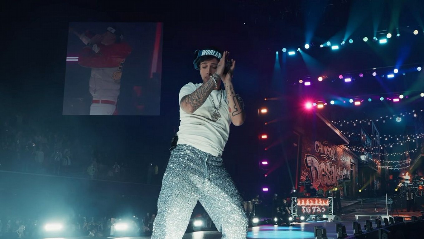 Desakta2 estrenó una nueva versión en vivo de “No se ve chingón” desde el Movistar Arena