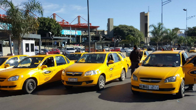 AUDIO: Taxistas: “Vamos a decidir nosotros qué se hace con Uber”