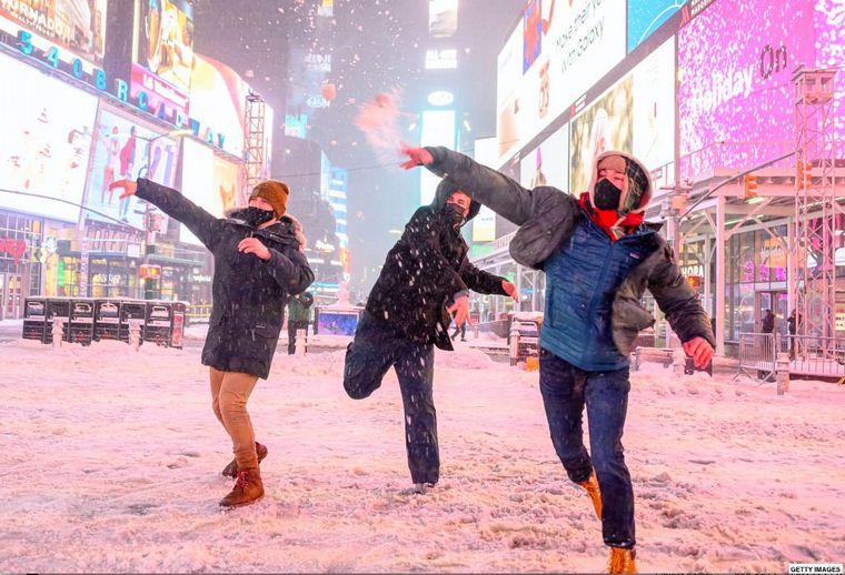FOTO: Nueva York espera la Navidad cubierta de blanco