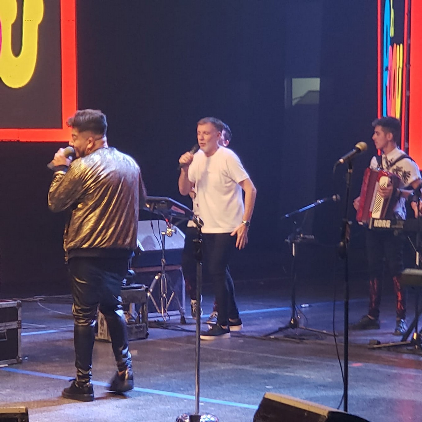 FOTO: Damián Córdoba festejó su cumpleaños cantando en La Popu