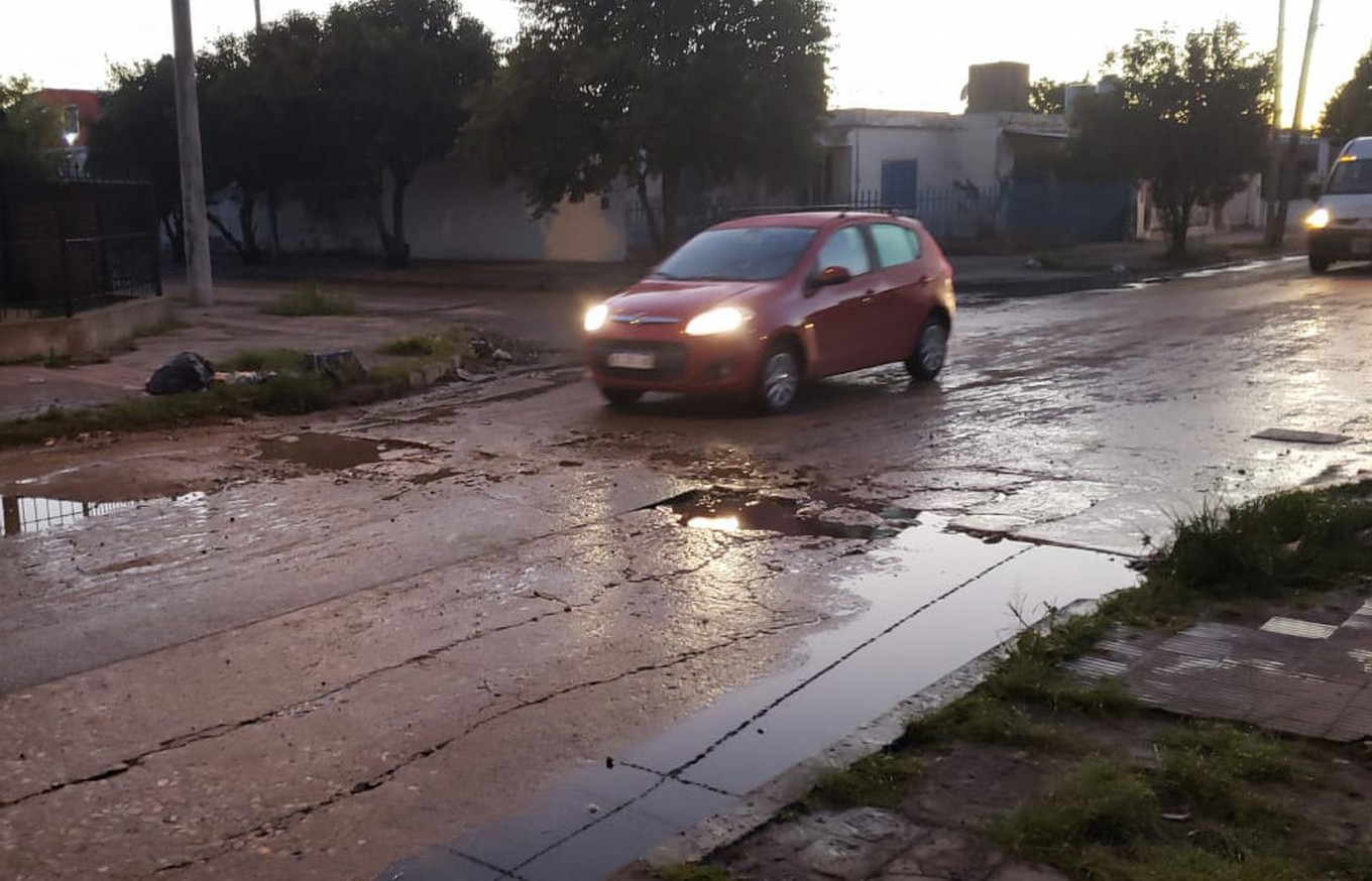 FOTO: El bache en Francisco de Alarcón esquina Martiniano Chilavert.