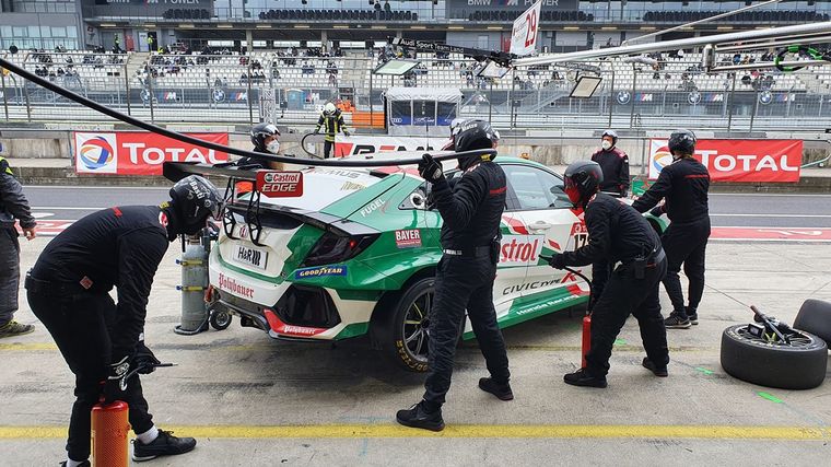 Néstor Girolami también podio en “24 horas de Nürburgring” - Carreras - Cadena 3 Motor