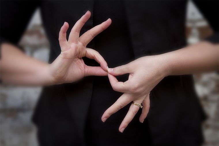 FOTO: Una aplicación para contactar intérpretes de lengua de señas