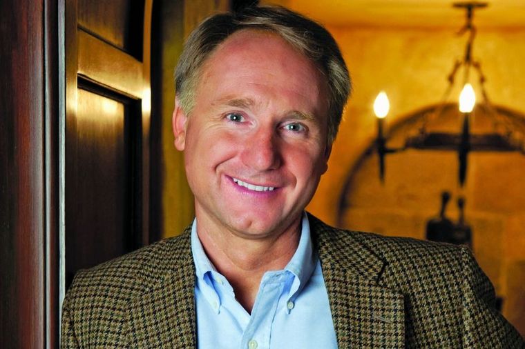 Dan Brown escribió consejos para mujeres "frustradas" - Libros - Vimarsana News