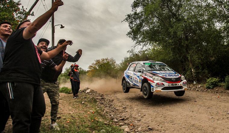 FOTO: D+iaz con su Fiesta tuvieron problemas de transmisión, 2° en Maxi Rally.