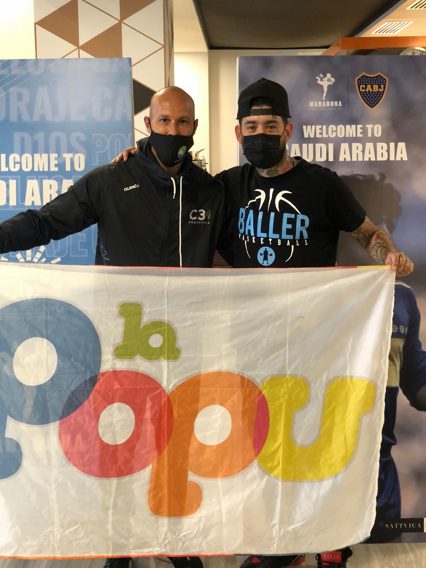 FOTO: Matías Barzola, en Arabia para Boca-Barcelona.
