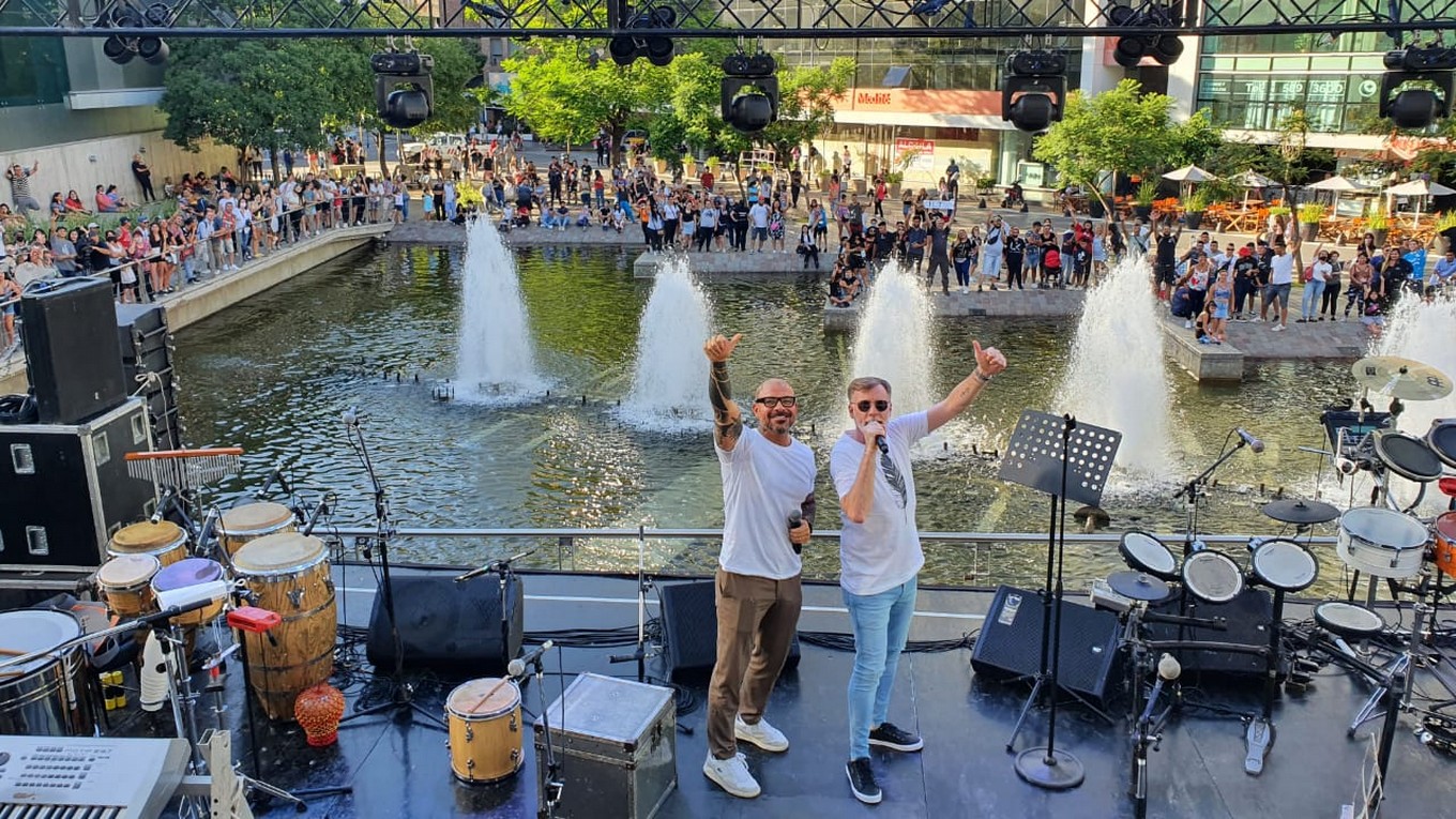 FOTO: Colorete Gianola y Carli Jiménez presentaron el Festival Bum Bum.