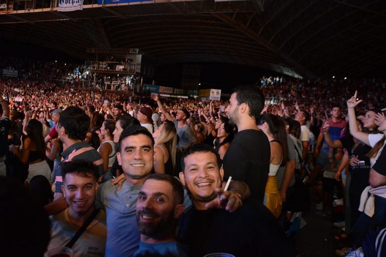 FOTO: El Festival de Peñas vivió su noche cuartetera.