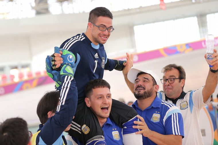 Los Halcones fueron subcampeones en el mundial de Futsal - Novedades -  Diversidad