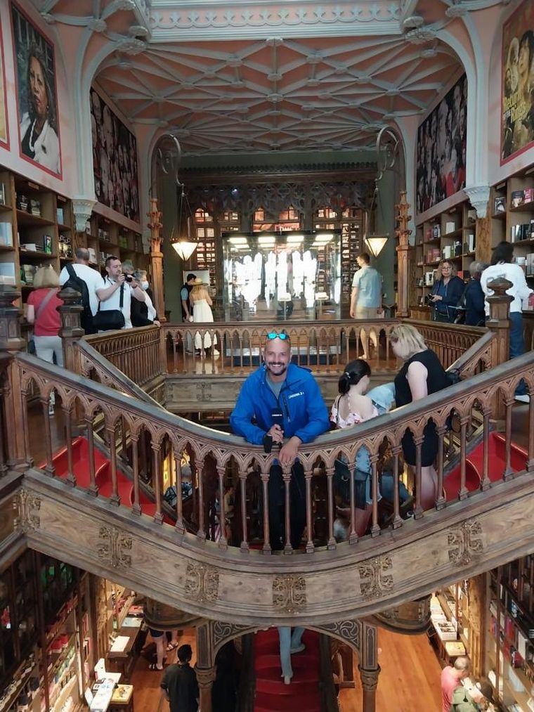 FOTO: Así es la librería más bonita del mundo: Lello de Portugal