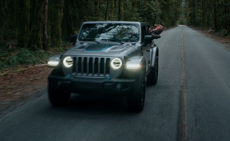 FOTO: Jeep® celebra el estreno mundial de la última aventura épica de Universal Pictures