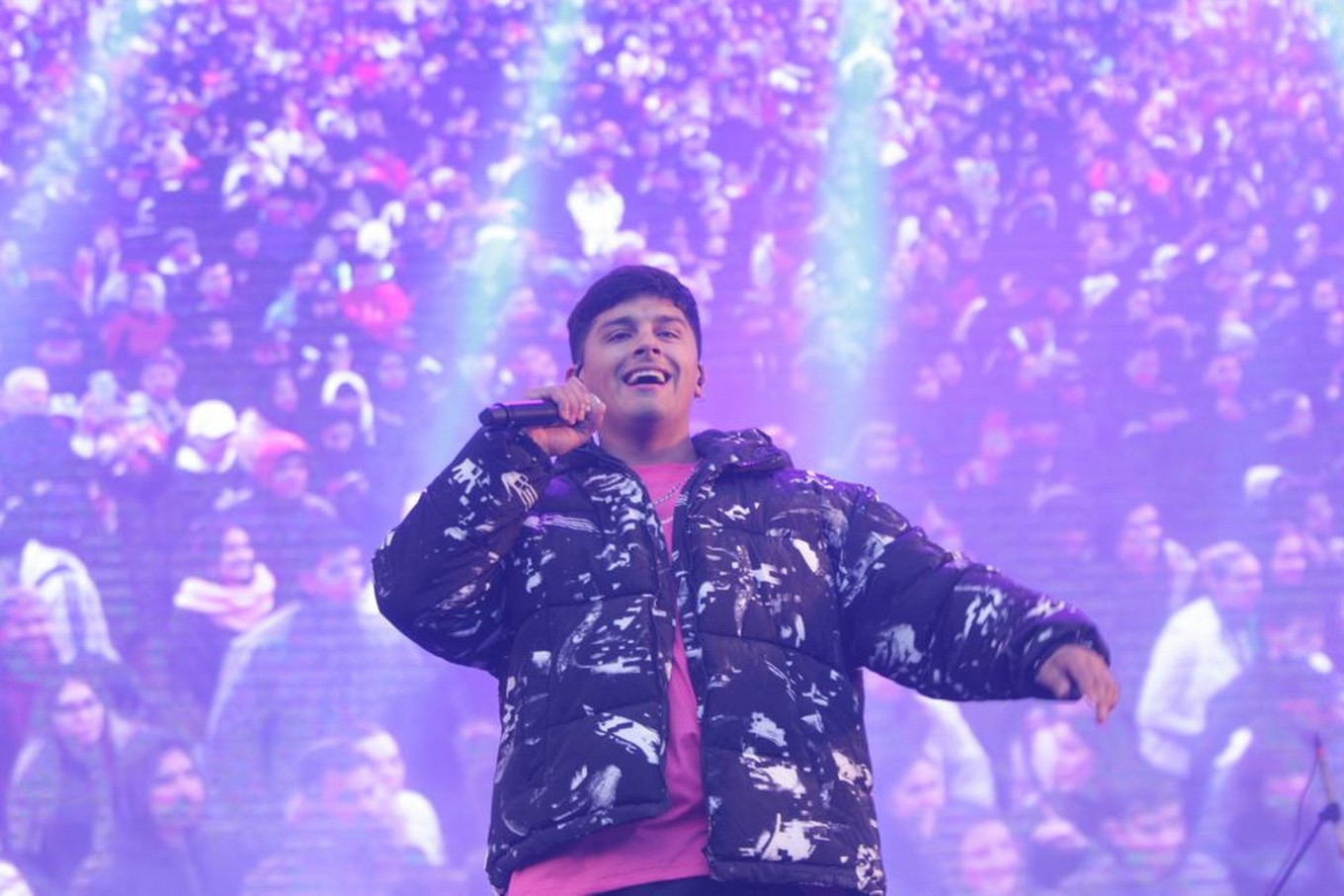 FOTO: Carlos Paz, en una nueva edición de la Fiesta de la Primavera con Cadena Heat.