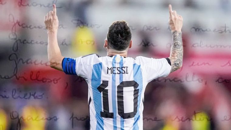 FOTO: La emotiva carta de la primer seño de Messi: 
