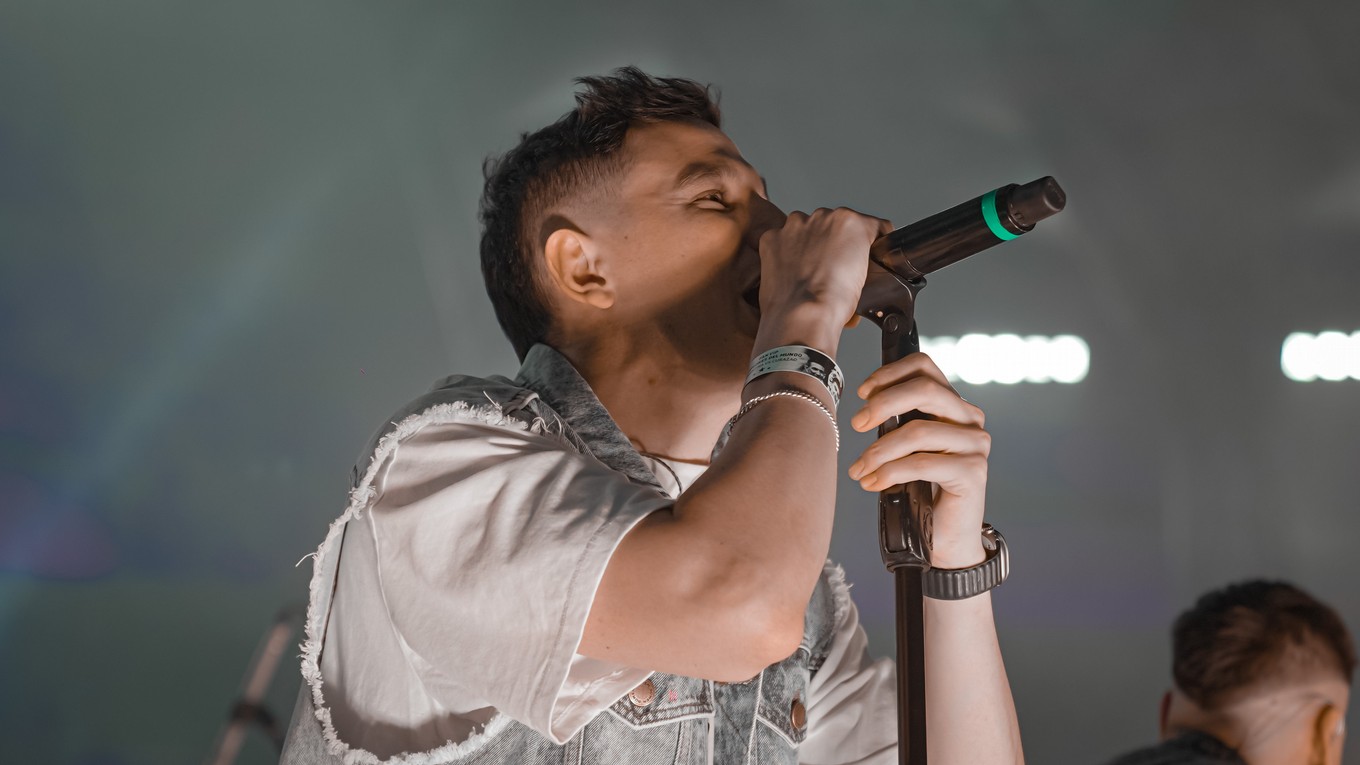FOTO: Q' Lokura y Banda XXI llevaron el cuarteto a Santiago para los campeones