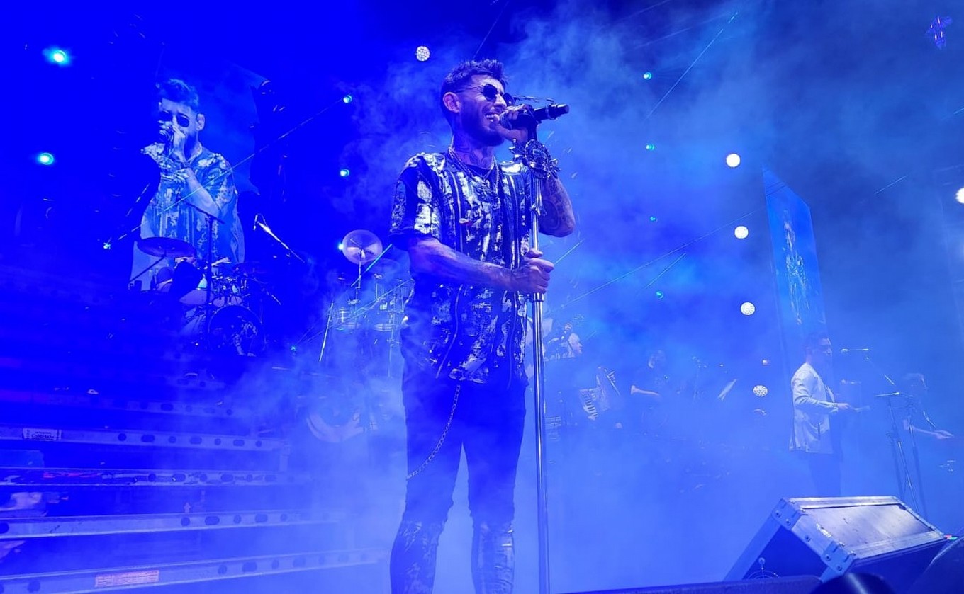 FOTO: El explosivo show de Ulises Bueno en el Luna Park de Buenos Aires.